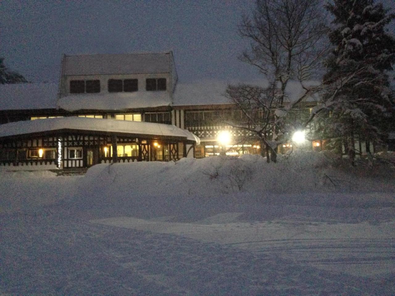 Ski-In, Ski-Out Iwatake Apartments Hakuba Eksteriør bilde